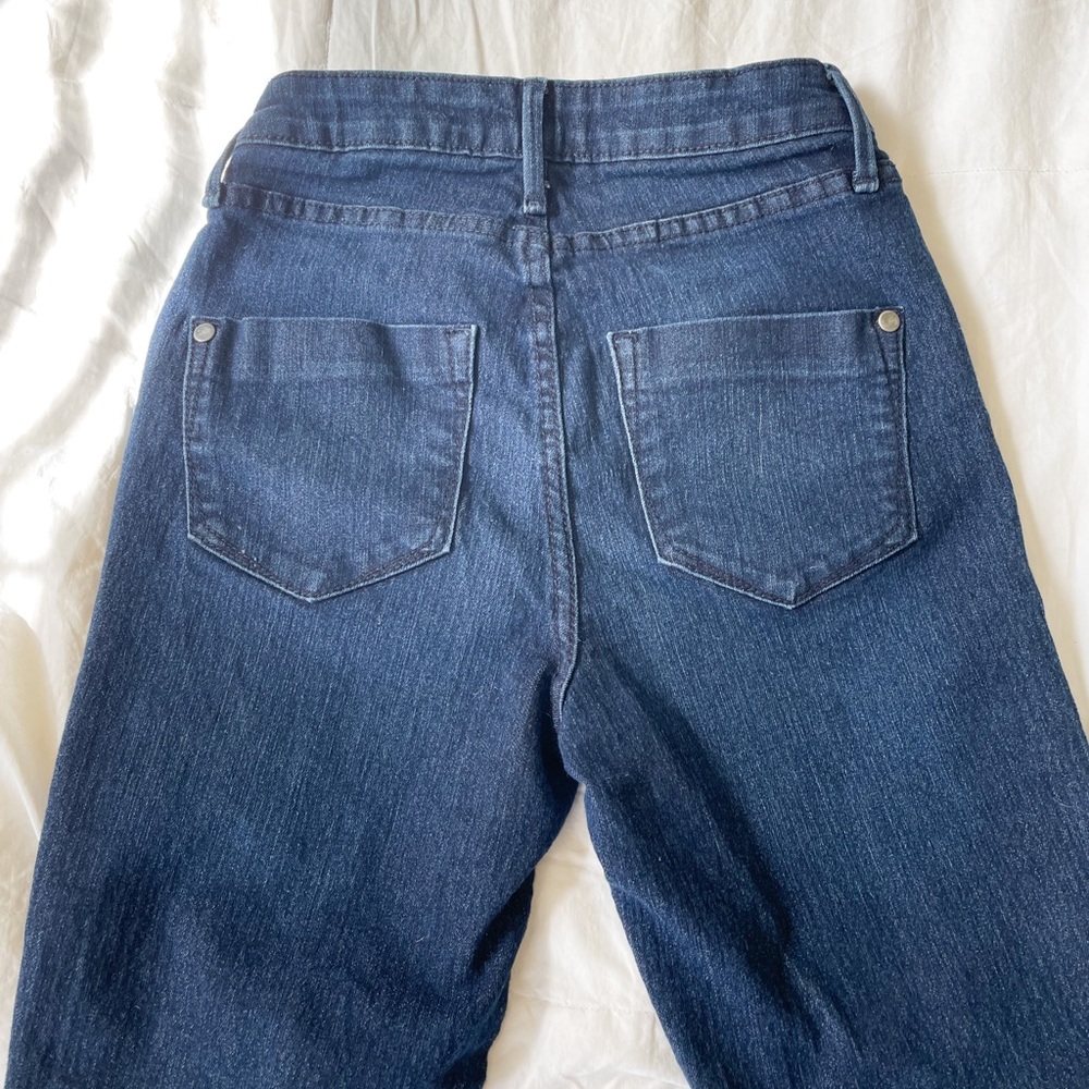 Jeans - Picture 6 of 9